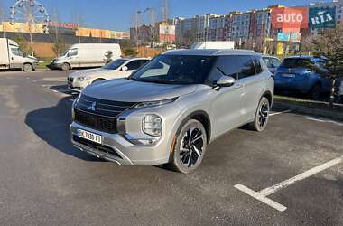 Внедорожник / Кроссовер Mitsubishi Outlander 2022 в Ровно