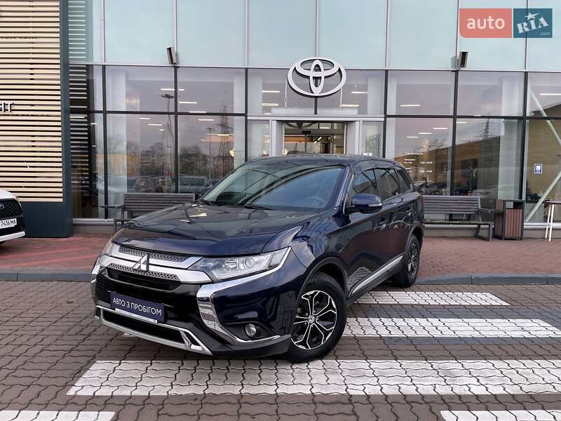 Mitsubishi Outlander 2021