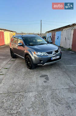 Позашляховик / Кросовер Mitsubishi Outlander 2007 в Косові