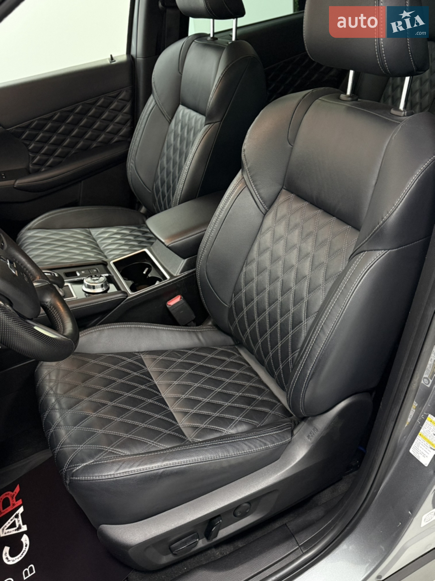 2023 Mitsubishi Outlander - мініатюра 18