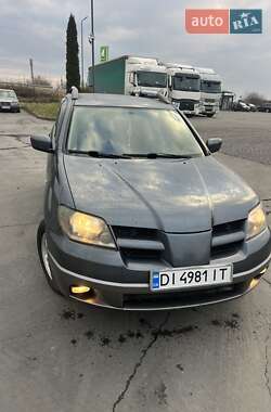 Внедорожник / Кроссовер Mitsubishi Outlander 2004 в Городке