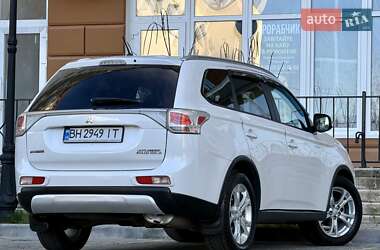 Внедорожник / Кроссовер Mitsubishi Outlander 2014 в Одессе