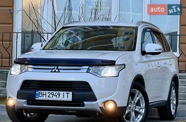 Внедорожник / Кроссовер Mitsubishi Outlander 2014 в Одессе