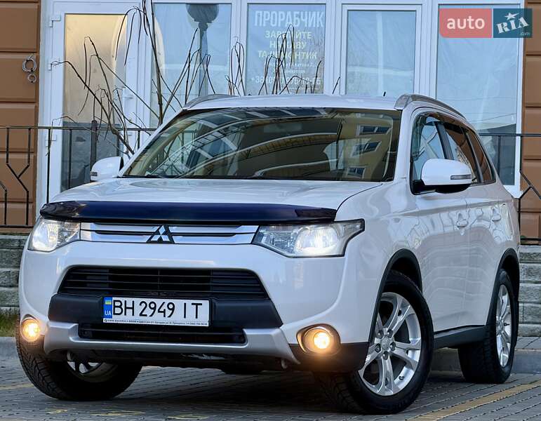 Mitsubishi Outlander 2014