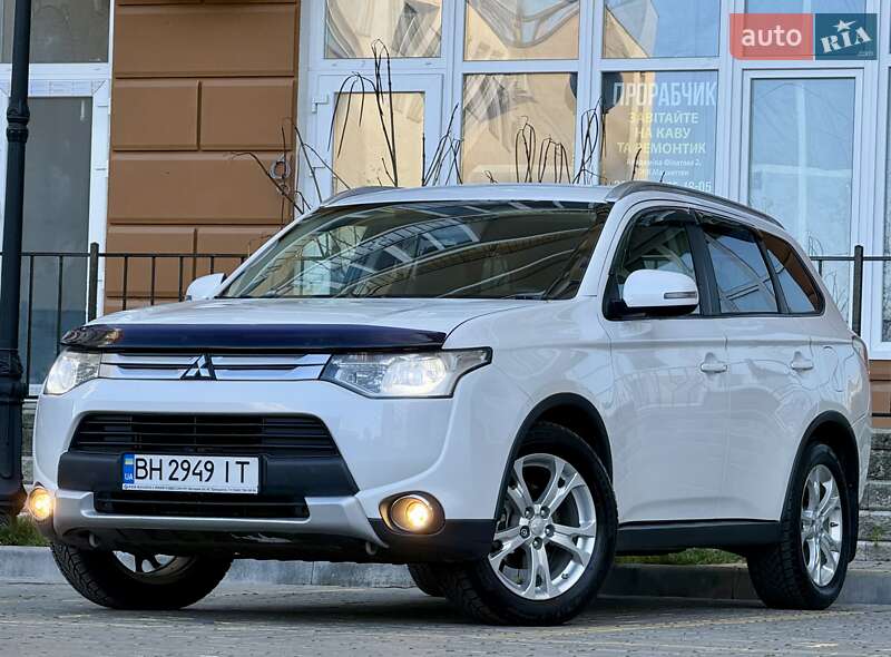 Внедорожник / Кроссовер Mitsubishi Outlander 2014 в Одессе