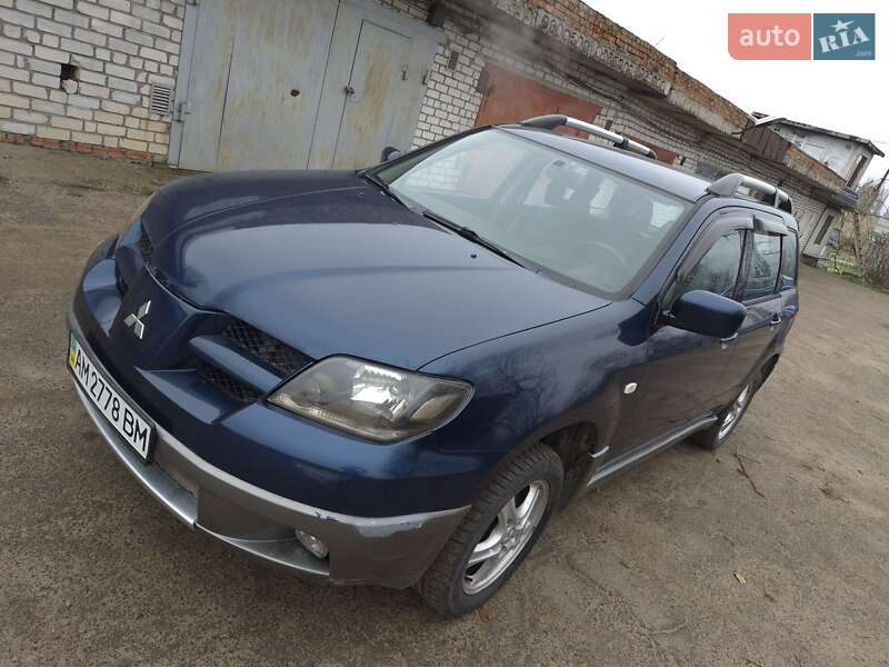 Позашляховик / Кросовер Mitsubishi Outlander 2003 в Миколаєві