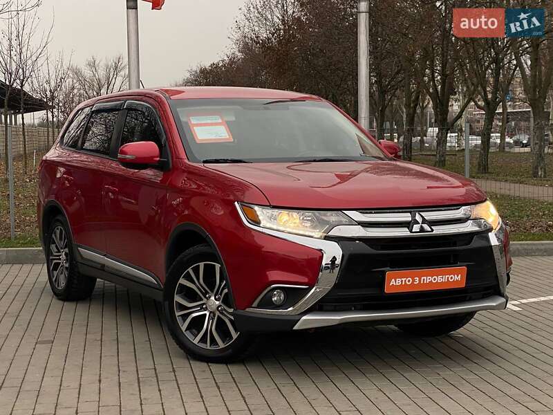 Позашляховик / Кросовер Mitsubishi Outlander 2015 в Дніпрі