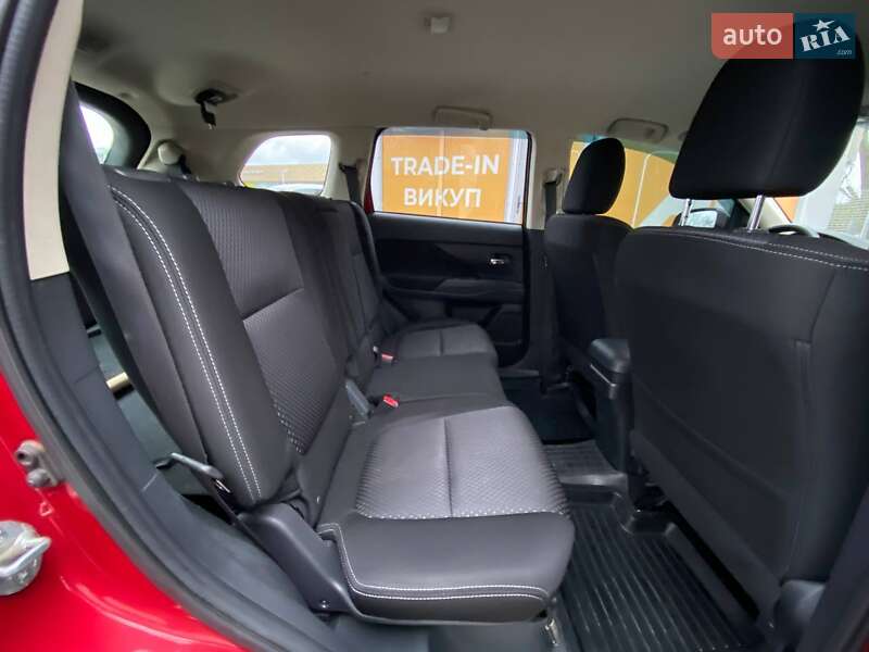 Позашляховик / Кросовер Mitsubishi Outlander 2015 в Дніпрі