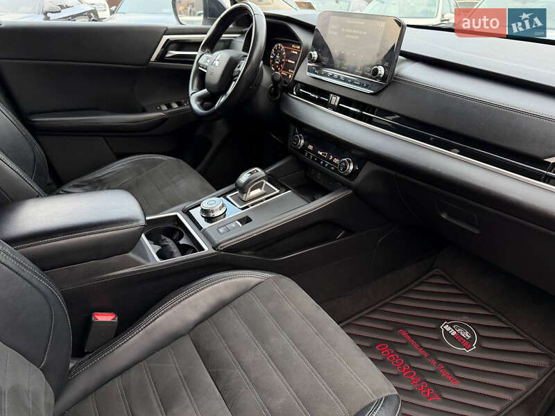 Позашляховик / Кросовер Mitsubishi Outlander 2021 в Харкові