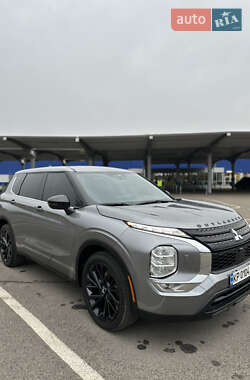 Внедорожник / Кроссовер Mitsubishi Outlander 2023 в Днепре