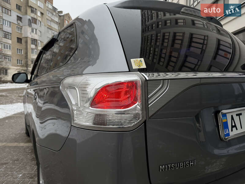 Позашляховик / Кросовер Mitsubishi Outlander 2014 в Івано-Франківську фото 26 Позашляховик / Кросовер Mitsubishi Outlander 2014 в Івано-Франківську