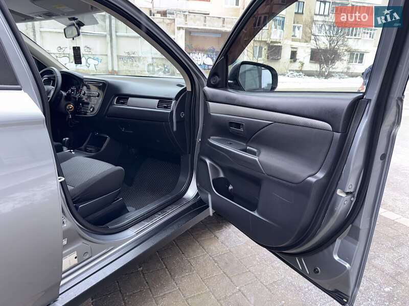 Позашляховик / Кросовер Mitsubishi Outlander 2014 в Івано-Франківську фото 61 Позашляховик / Кросовер Mitsubishi Outlander 2014 в Івано-Франківську