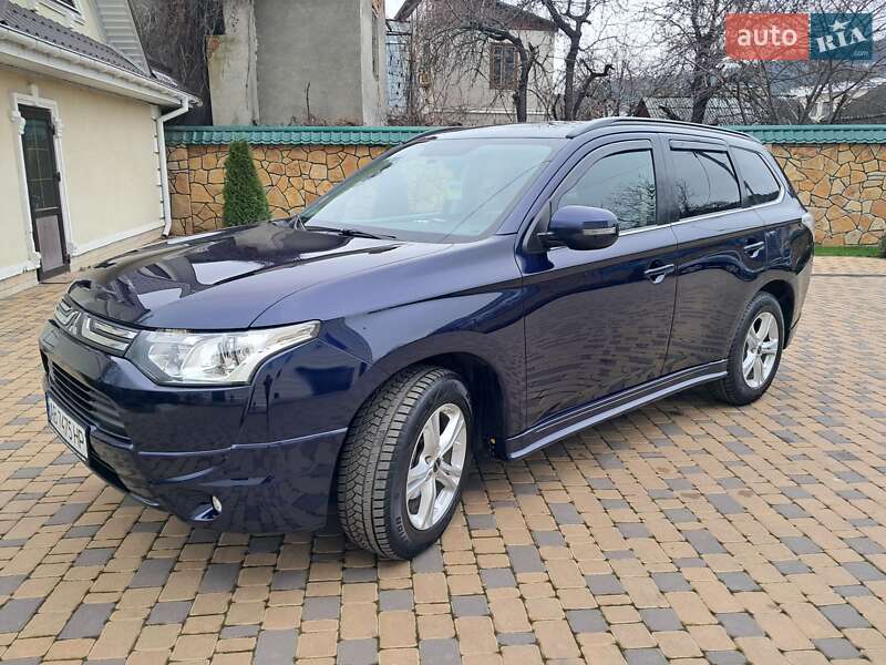 Позашляховик / Кросовер Mitsubishi Outlander 2013 в Могилів-Подільському