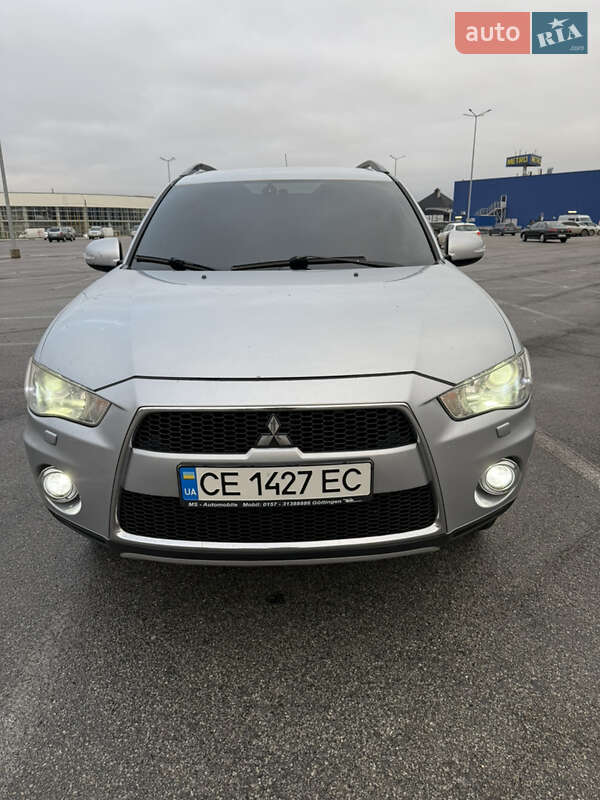 Mitsubishi Outlander 2012