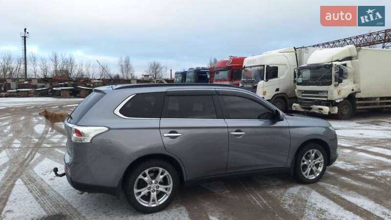 Позашляховик / Кросовер Mitsubishi Outlander 2013 в Хмільнику
