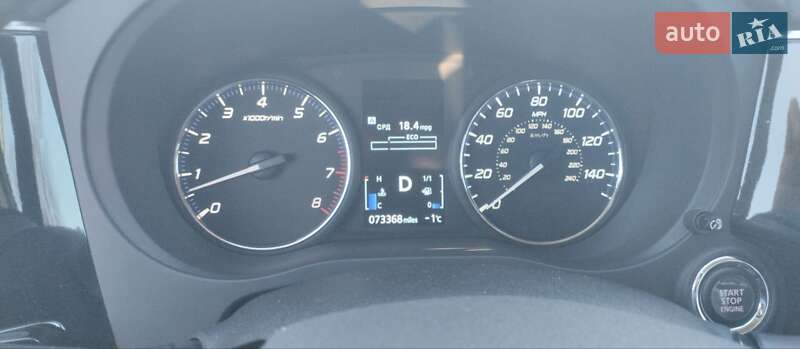 Внедорожник / Кроссовер Mitsubishi Outlander 2017 в Киеве