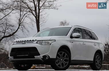 Позашляховик / Кросовер Mitsubishi Outlander 2015 в Дрогобичі