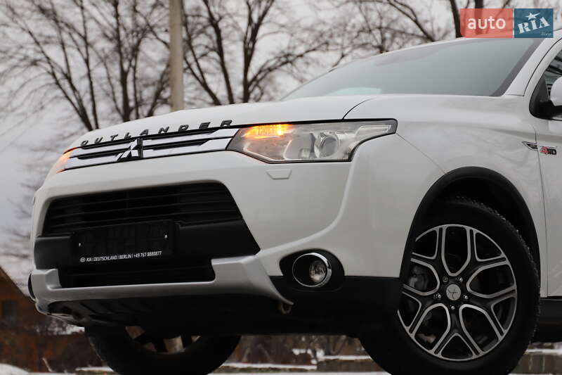Позашляховик / Кросовер Mitsubishi Outlander 2015 в Трускавці фото 52 Позашляховик / Кросовер Mitsubishi Outlander 2015 в Трускавці