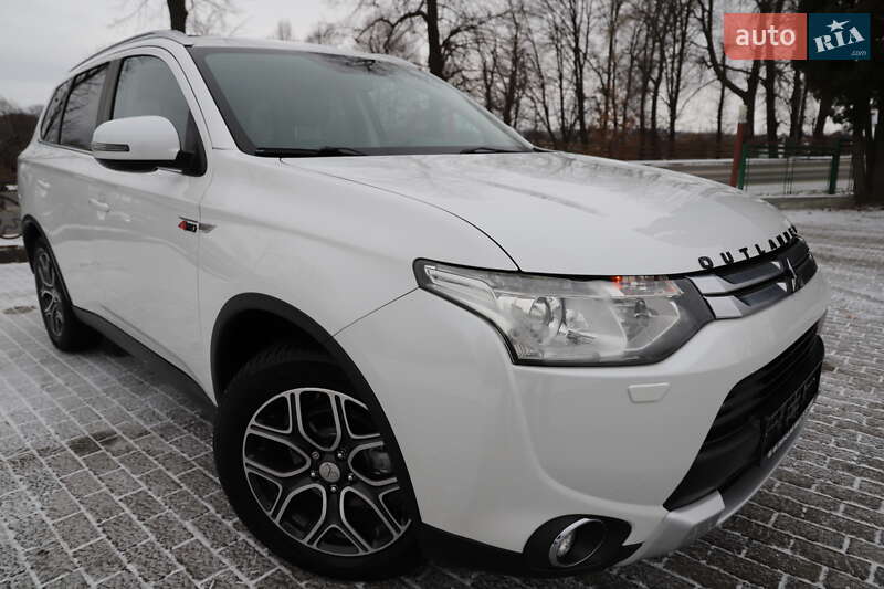 Позашляховик / Кросовер Mitsubishi Outlander 2015 в Трускавці фото 65 Позашляховик / Кросовер Mitsubishi Outlander 2015 в Трускавці