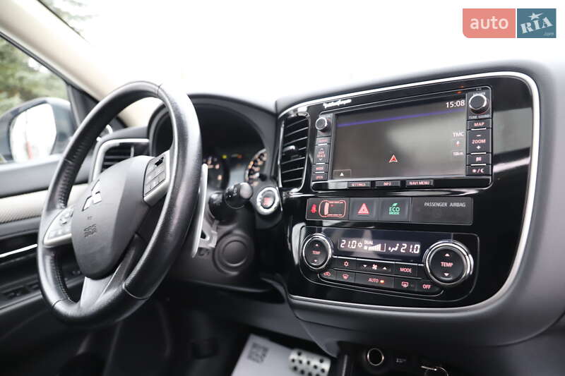Позашляховик / Кросовер Mitsubishi Outlander 2015 в Трускавці фото 110 Позашляховик / Кросовер Mitsubishi Outlander 2015 в Трускавці