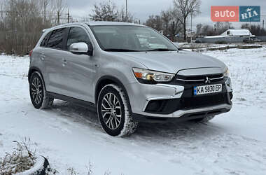 Позашляховик / Кросовер Mitsubishi Outlander 2018 в Києві