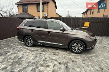Позашляховик / Кросовер Mitsubishi Outlander 2015 в Вінниці