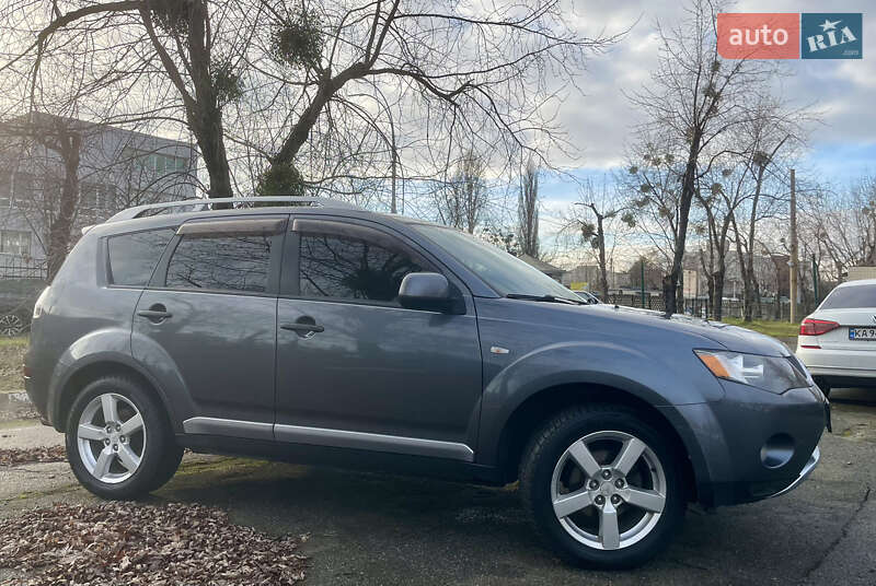 Внедорожник / Кроссовер Mitsubishi Outlander 2006 в Киеве