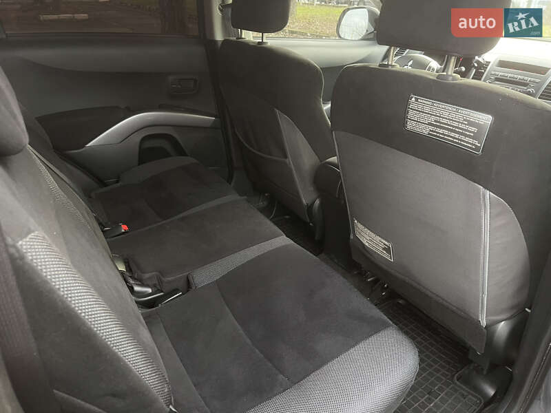 Внедорожник / Кроссовер Mitsubishi Outlander 2006 в Киеве