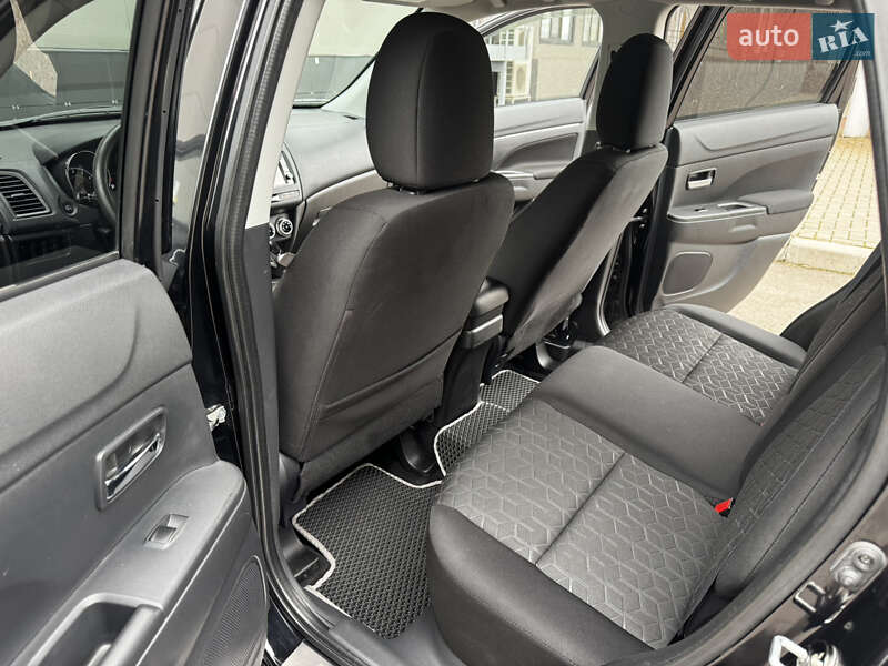 Позашляховик / Кросовер Mitsubishi Outlander 2019 в Києві фото 15 Позашляховик / Кросовер Mitsubishi Outlander 2019 в Києві