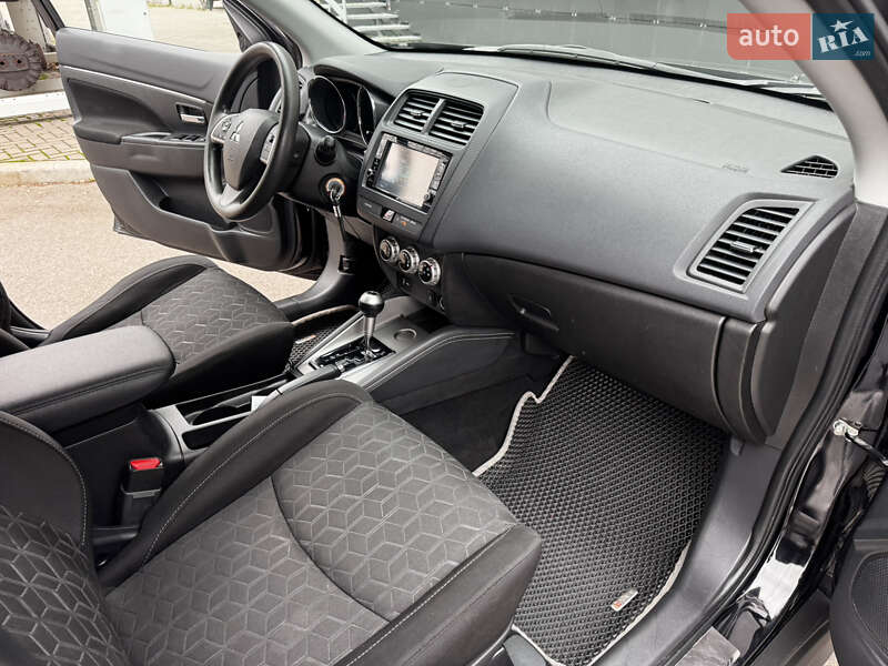 Позашляховик / Кросовер Mitsubishi Outlander 2019 в Києві фото 20 Позашляховик / Кросовер Mitsubishi Outlander 2019 в Києві