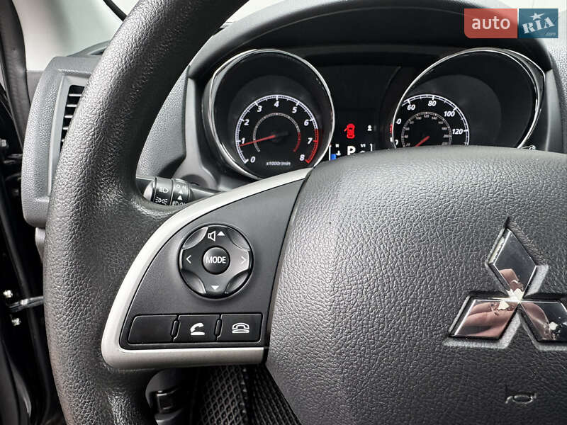 Позашляховик / Кросовер Mitsubishi Outlander 2019 в Києві фото 26 Позашляховик / Кросовер Mitsubishi Outlander 2019 в Києві