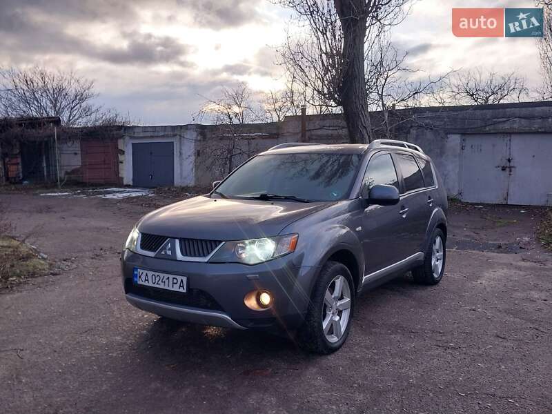 Внедорожник / Кроссовер Mitsubishi Outlander 2008 в Николаеве