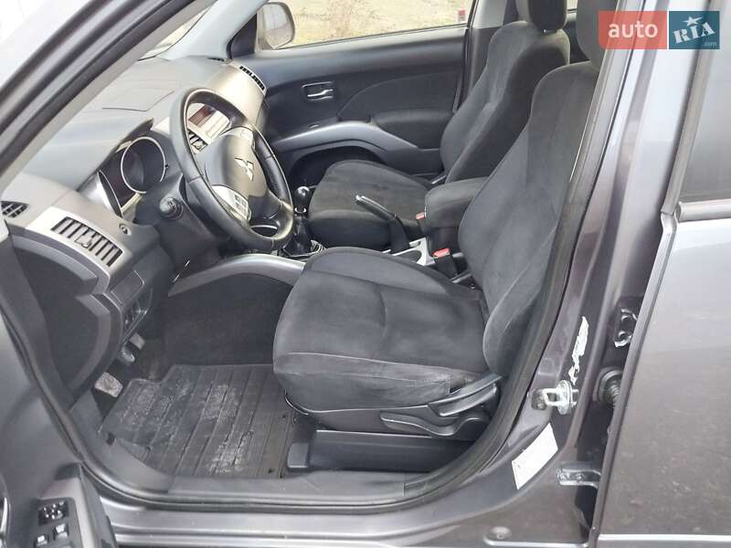 Внедорожник / Кроссовер Mitsubishi Outlander 2008 в Николаеве