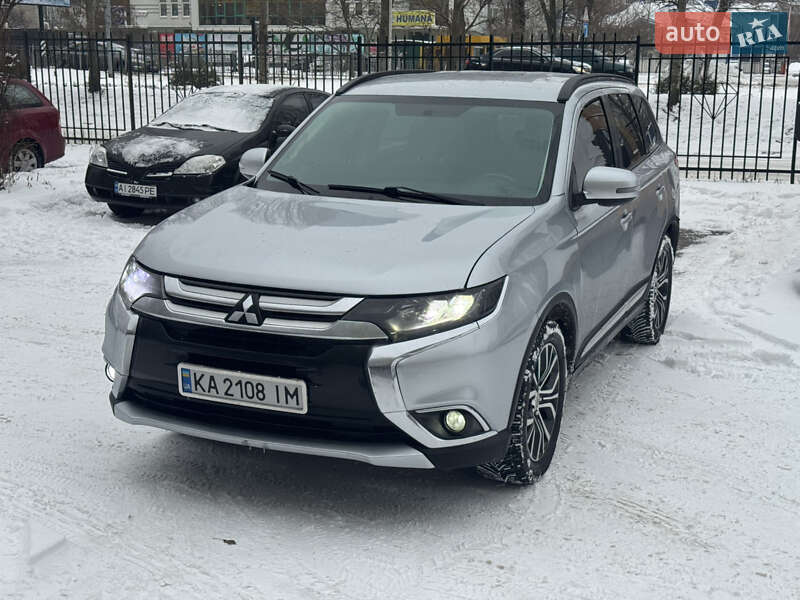 Mitsubishi Outlander 2016