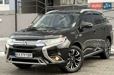 Внедорожник / Кроссовер Mitsubishi Outlander 2017 в Белой Церкви