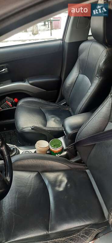 Внедорожник / Кроссовер Mitsubishi Outlander 2009 в Дубно