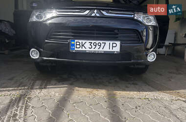 Позашляховик / Кросовер Mitsubishi Outlander 2013 в Луцьку