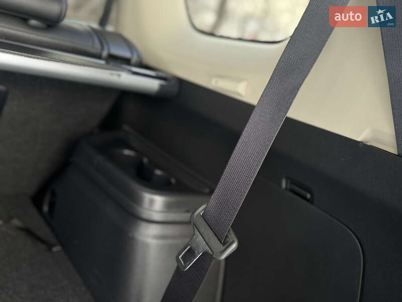 Позашляховик / Кросовер Mitsubishi Outlander 2016 в Дрогобичі фото 78 Позашляховик / Кросовер Mitsubishi Outlander 2016 в Дрогобичі