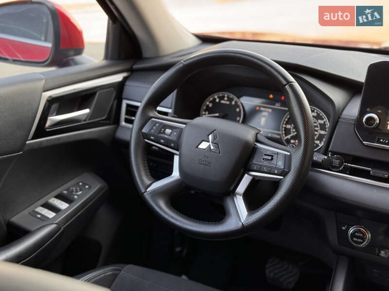 Внедорожник / Кроссовер Mitsubishi Outlander 2021 в Тернополе фото 32 Внедорожник / Кроссовер Mitsubishi Outlander 2021 в Тернополе