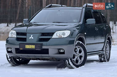 Внедорожник / Кроссовер Mitsubishi Outlander 2006 в Киеве
