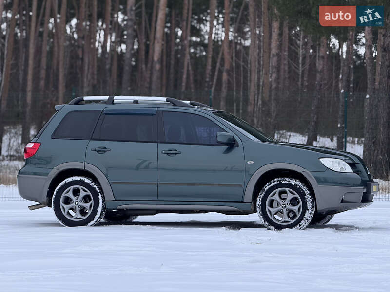 Позашляховик / Кросовер Mitsubishi Outlander 2006 в Києві