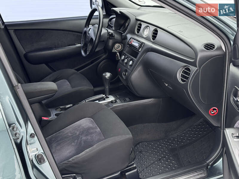 Позашляховик / Кросовер Mitsubishi Outlander 2006 в Києві