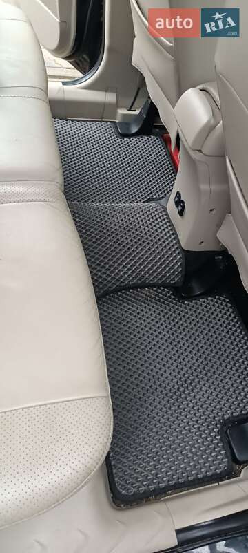 Позашляховик / Кросовер Mitsubishi Outlander 2007 в Чернівцях