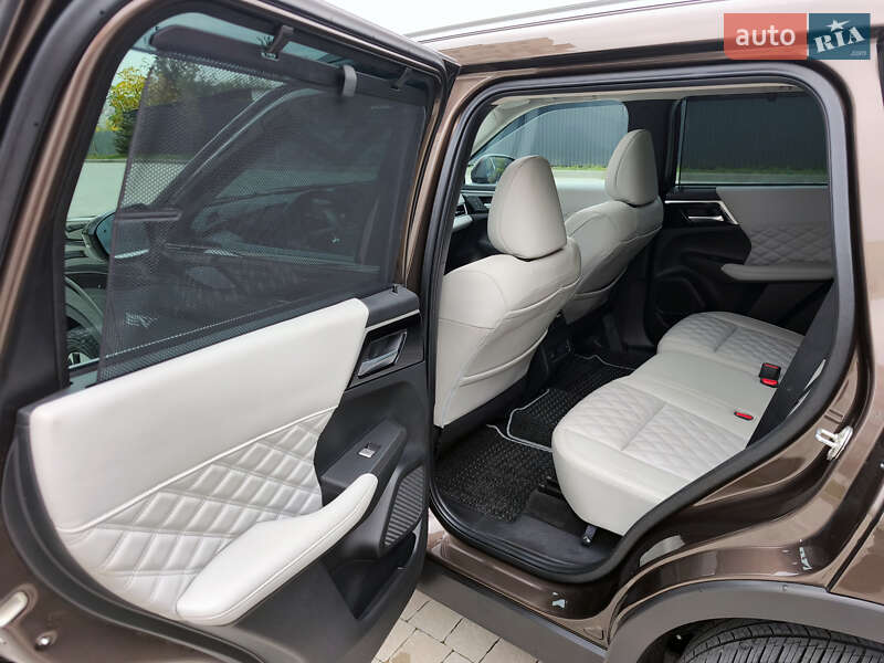 Позашляховик / Кросовер Mitsubishi Outlander 2022 в Івано-Франківську