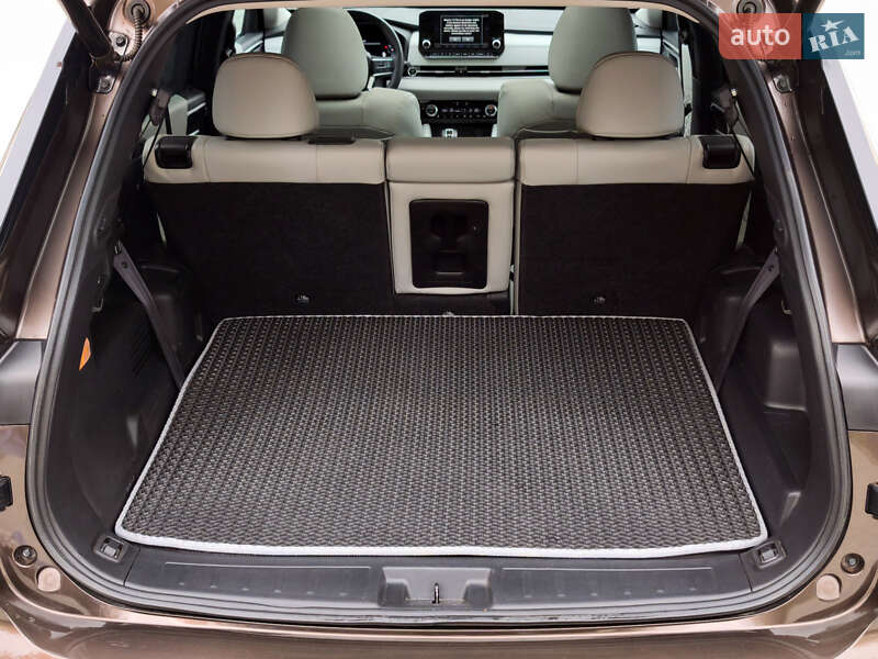 Позашляховик / Кросовер Mitsubishi Outlander 2022 в Івано-Франківську