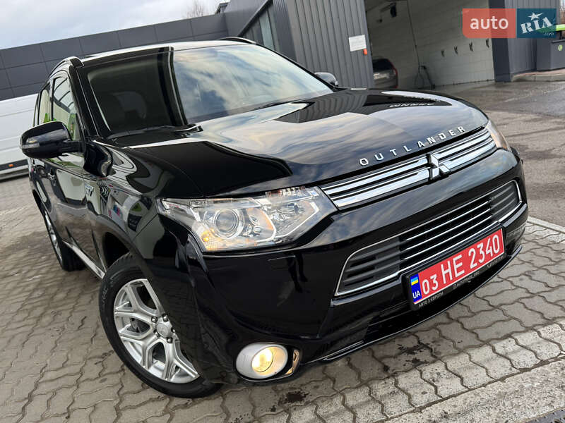 Позашляховик / Кросовер Mitsubishi Outlander 2014 в Дрогобичі