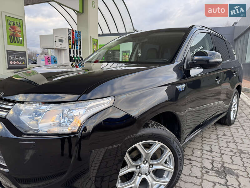 Позашляховик / Кросовер Mitsubishi Outlander 2014 в Дрогобичі
