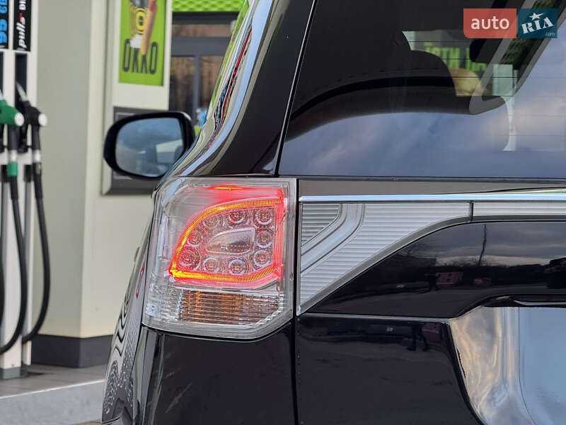 Позашляховик / Кросовер Mitsubishi Outlander 2014 в Дрогобичі