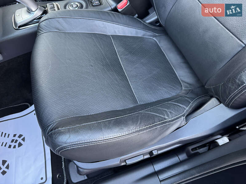 Позашляховик / Кросовер Mitsubishi Outlander 2014 в Дрогобичі