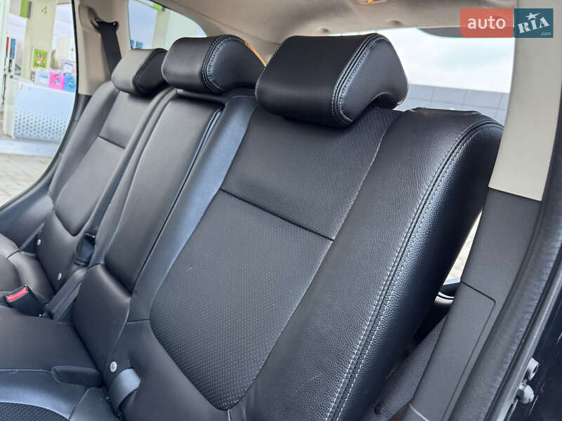 Позашляховик / Кросовер Mitsubishi Outlander 2014 в Дрогобичі